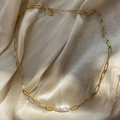 Noomi Necklace